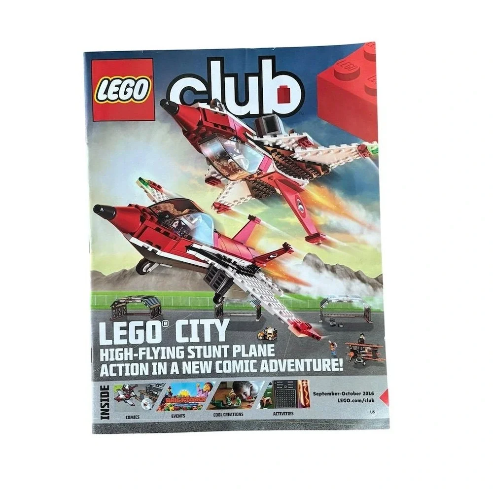 LEGO‎ Club Magazine Sep-Oct 2016 LEGO City Nexo Knights Comics Activities